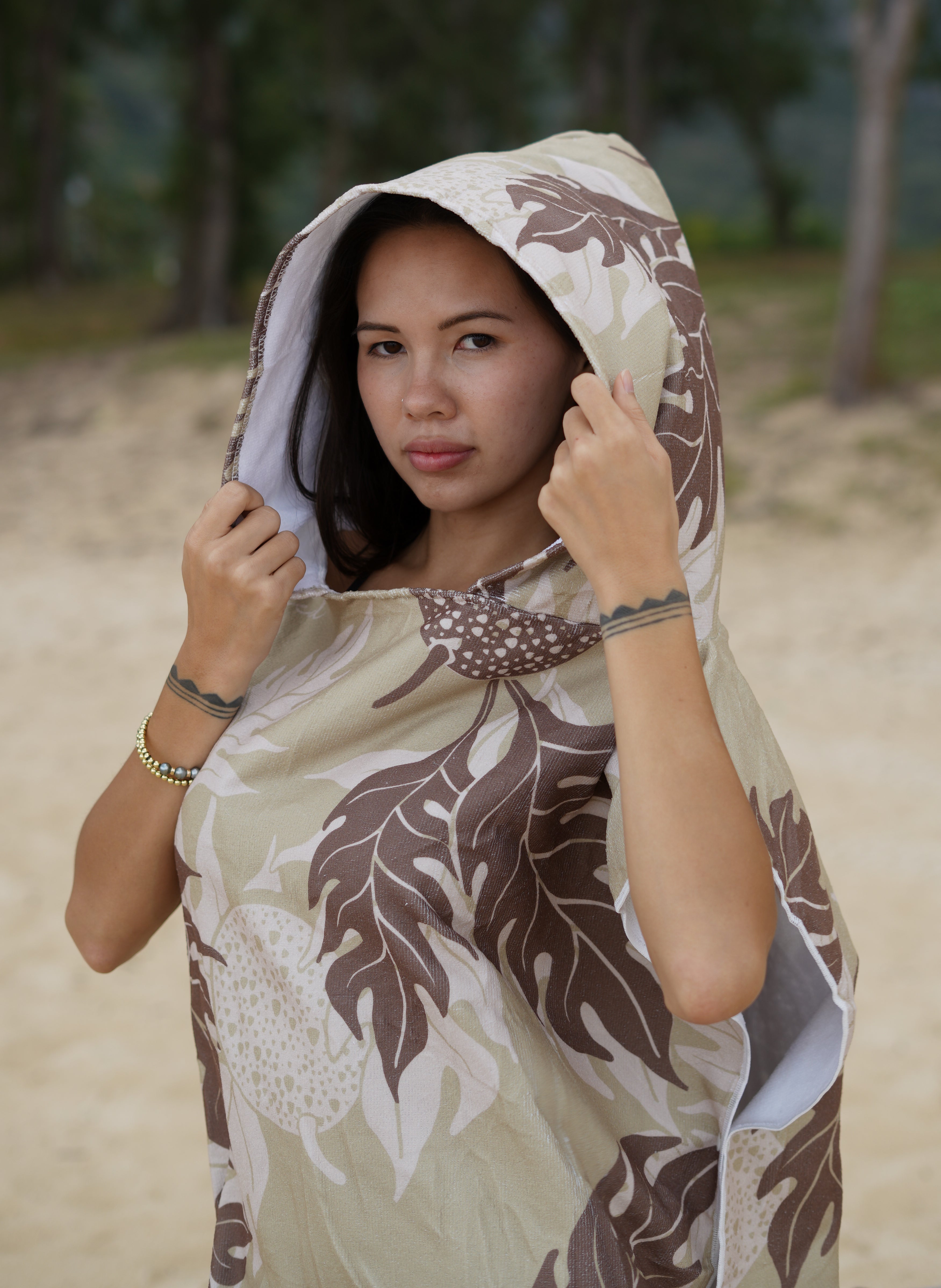 Adult Poncho Towel – 2BDesired